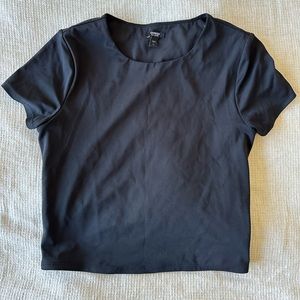 Chic professional cropped tee🖤